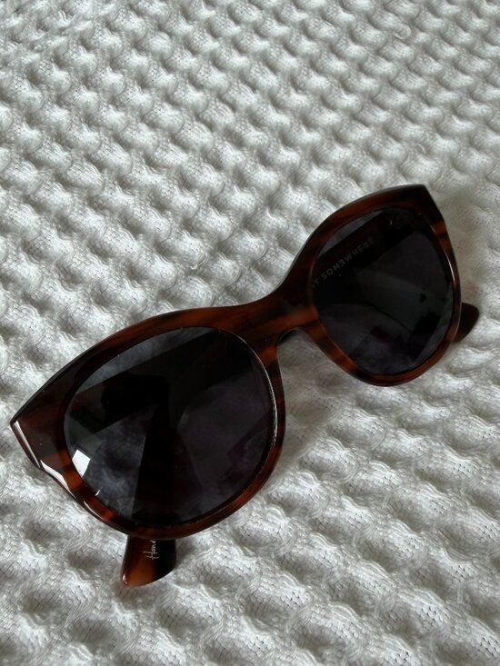Someday Somewhere Accessories - Someday Somewhere Women's Tortoise Shell Sunglasses